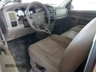 2005 Dodge 2500 ST z VIN 3D7KS26D15G806379, wystawiony jako Copart lot #60137585 z przebiegiem 122 103 mil mil oraz Czysty tytuł • Clean title. Historia ofert i sprzedaży dostępna na DreamBid. Obrazek 8.