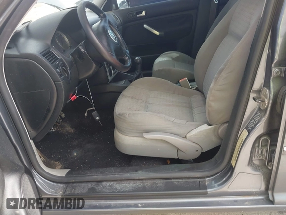 2004 Volkswagen Jetta GL with VIN 3VWRK69MX4M082958, listed as a IAAI auction lot 42524511 with 276,577 mi miles and . Bid and sale history available at DreamBid. Image 8.