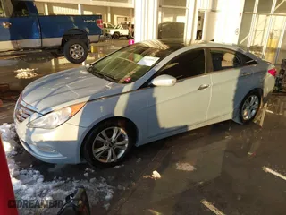 2013 Hyundai Sonata SE with VIN 5NPEC4AC3DH665190, listed as a IAAI auction lot 41124502 with 247,086 mi miles. Bid and sale history available at carsss.com. Image 2.