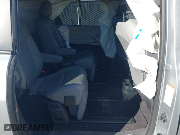 2022 Toyota Sienna Limited with VIN 5TDZRKECXNS136443, listed as a IAAI auction lot 41353097 with 20,568 mi miles and . Bid and sale history available at DreamBid. Image 8.