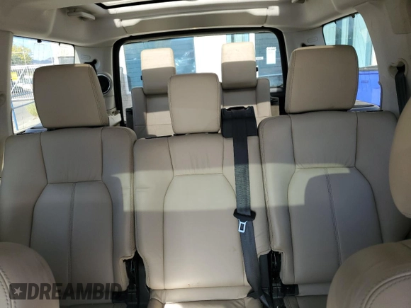 2010 Land Rover LR4 Lux with VIN SALAK2D42AA534113, listed as a Copart auction lot 78001094 with 134,549 mi miles and Non repairable. Bid and sale history available at DreamBid. Image 10.