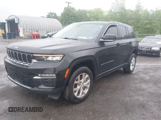 2023 Jeep Grand Cherokee Limited z VIN 1C4RJHBG8PC606569, wystawiony jako IAAI lot #42240268 z przebiegiem 32 892 mil mil oraz . Historia ofert i sprzedaży dostępna na DreamBid. Obrazek 18.