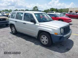 2010 Jeep Patriot Sport z VIN 1J4NT2GA6AD573447, wystawiony jako IAAI lot #42394682 z przebiegiem 130 734 mil mil oraz . Historia ofert i sprzedaży dostępna na DreamBid. Obrazek 1.