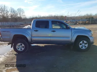 2014 Toyota Tacoma with VIN 3TMLU4EN5EM135783, listed as a IAAI auction lot 41520091 with 188,973 mi miles. Bid and sale history available at carsss.com. Image 13.