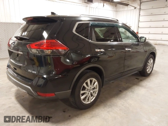 2017 Nissan Rogue S z VIN KNMAT2MV5HP575713, wystawiony jako IAAI lot #42241396 z przebiegiem 176 102 mil mil oraz . Historia ofert i sprzedaży dostępna na DreamBid. Obrazek 4.