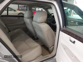 2011 Cadillac DTS Luxury Collection z VIN 1G6KD5E66BU119869, wystawiony jako IAAI lot #42221509 z przebiegiem 92 478 mil mil oraz . Historia ofert i sprzedaży dostępna na DreamBid. Obrazek 8.