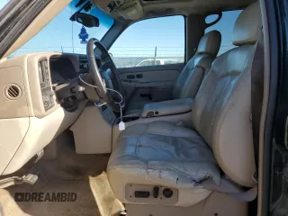 2001 Chevrolet Suburban LS with VIN 3GNFK16T51G242878, listed as a Copart auction lot 43081045 with 253,526 mi miles and Salvage Title. Bid and sale history available at carsss.com. Image 7.