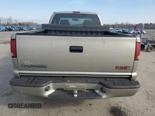 2002 GMC Sonoma SL Fleet with VIN 1GTCS19W428101390, listed as a Copart auction lot 44674455 with 168,370 mi miles and Salvage Title. Bid and sale history available at carsss.com. Image 6.
