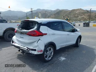 2020 Chevrolet Bolt EV LT z VIN 1G1FY6S06L4129658, wystawiony jako IAAI lot #42372460 z przebiegiem 43 417 mil mil oraz . Historia ofert i sprzedaży dostępna na DreamBid. Obrazek 4.