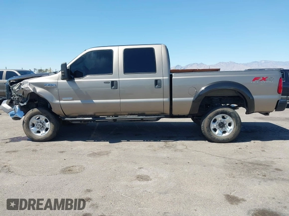 2006 Ford F-250 XL z VIN 1FTSW21P06EA12272, wystawiony jako IAAI lot #42101086 z przebiegiem 247 602 mil mil oraz . Historia ofert i sprzedaży dostępna na DreamBid. Obrazek 15.