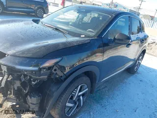 2025 Nissan Kicks SV with VIN 3N8AP6CA1SL320770, listed as a IAAI auction lot 41223395 with 1,364 mi miles. Bid and sale history available at carsss.com. Image 2.