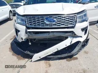 2018 Ford Explorer Platinum с VIN 1FM5K8HT5JGB55905, выставлен на аукционе IAAI как лот 42081109 с пробегом 59 801 миль миль и . История ставок и продаж доступна на DreamBid. Изображение 6.