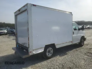 2015 GMC Savana Commercial with VIN 1GDY72CF3F1906765, listed as a Copart auction lot 88548995 with 136,840 mi miles and Salvage Title. Bid and sale history available at carsss.com. Image 3.