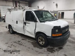 2006 Chevrolet Express Cargo Van with VIN 1GCFG15X861262059, listed as a IAAI auction lot 41803770 with 199,997 mi miles. Bid and sale history available at carsss.com. Image 1.