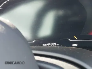 2022 BMW M8 Competition z VIN WBSAE0C02NCH10522, wystawiony jako IAAI lot #41321013 z przebiegiem 44 389 mil mil oraz . Historia ofert i sprzedaży dostępna na DreamBid. Obrazek 14.