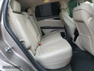 2019 Lincoln Nautilus Reserve with VIN 2LMPJ6LP0KBL17821, listed as a Copart auction lot 64954332 with 35,620 mi miles. Bid and sale history available at carsss.com. Image 6.