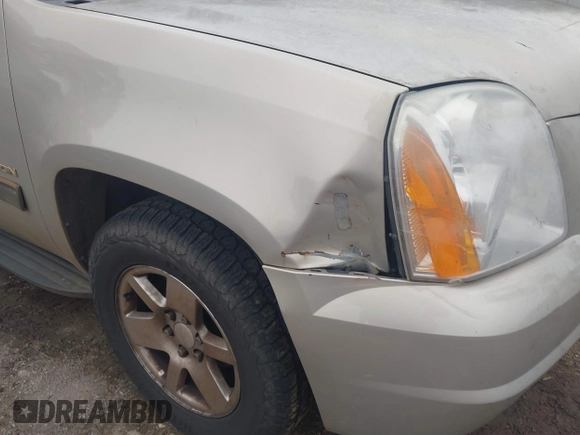 2009 GMC Yukon SLT w/4SA with VIN 1GKEC33379R300278, listed as a IAAI auction lot 41617937 with 240,623 mi miles. Bid and sale history available at carsss.com. Image 6.