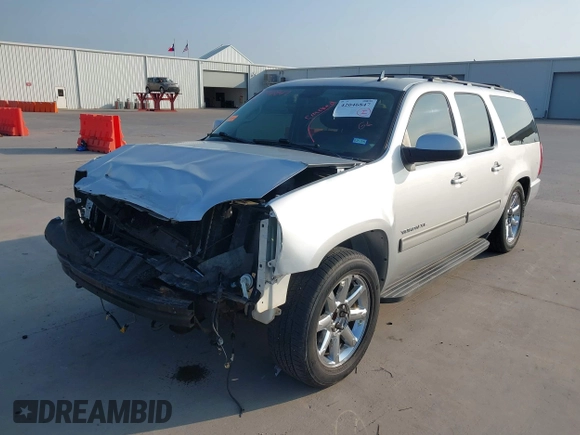 2014 GMC Yukon XL SLT with VIN 1GKS1KE09ER230704, listed as a IAAI auction lot 42046847 with 85,381 mi miles. Bid and sale history available at carsss.com. Image 23.