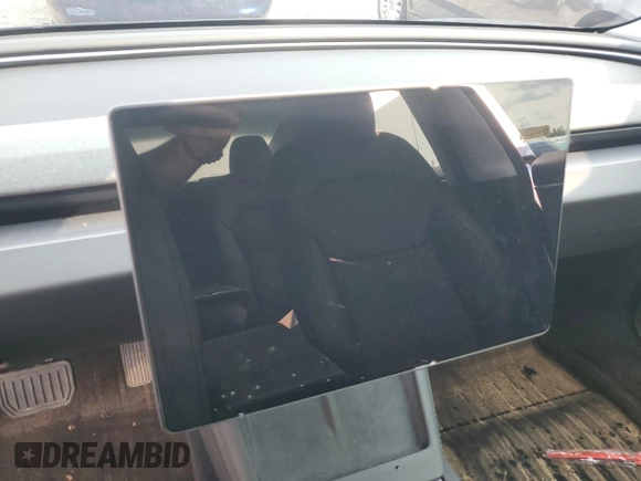 2025 Tesla Model 3 Long Range with VIN 5YJ3E1EBXSF939899, listed as a Copart auction lot 58074545 with Not provided miles and Salvage title. Bid and sale history available at DreamBid. Image 9.