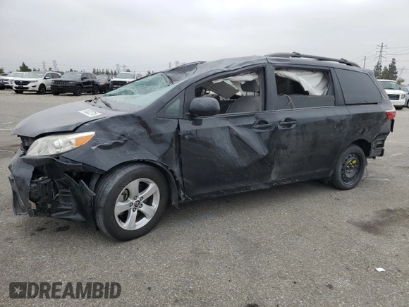 2018 Toyota Sienna LE Auto Access Seat with VIN 5TDKZ3DC6JS924316, listed as a Copart auction lot 61822215 with 123,396 mi miles and Salvage title. Bid and sale history available at DreamBid. Image 1.