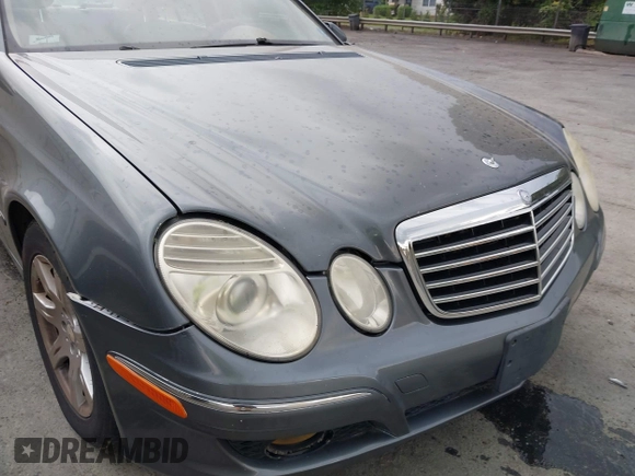 2008 Mercedes-Benz E-Class 3.0L with VIN WDBUF22X78B224919, listed as a IAAI auction lot 42106087 with 274,844 mi miles. Bid and sale history available at carsss.com. Image 6.