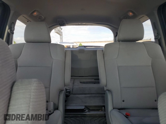 2011 Honda Odyssey LX z VIN 5FNRL5H2XBB103786, wystawiony jako Copart lot #56486615 z przebiegiem 102 559 mil mil oraz Czysty tytuł • Clean title. Historia ofert i sprzedaży dostępna na DreamBid. Obrazek 10.