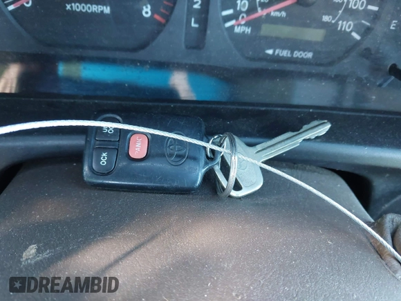 1998 Toyota Sienna LE с VIN 4T3ZF13CXWU079697, выставлен на аукционе IAAI как лот 40724757 с пробегом 203 525 миль миль и . История ставок и продаж доступна на DreamBid. Изображение 11.