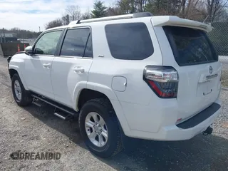 2024 Toyota 4Runner SR5 Premium z VIN JTENU5JR7R6245422, wystawiony jako IAAI lot #41863652 z przebiegiem 12 991 mil mil oraz . Historia ofert i sprzedaży dostępna na DreamBid. Obrazek 3.
