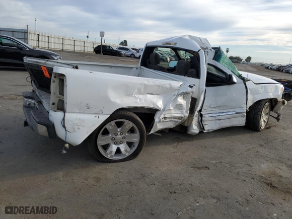 1999 GMC New Sierra 1500 SLE with VIN 1GTEC14T1XZ537103, listed as a Copart auction lot 81830714 with 398,610 mi miles and Salvage Title. Bid and sale history available at carsss.com. Image 3.