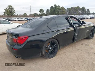 2015 BMW 7 Series 740i с VIN WBAYA6C58FD826880, выставлен на аукционе IAAI как лот 41360429 с пробегом 125 130 миль миль и . История ставок и продаж доступна на DreamBid. Изображение 4.