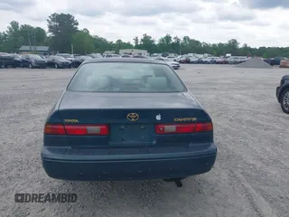 1997 Toyota Camry LE z VIN 4T1BG22K7VU005271, wystawiony jako IAAI lot #42098097 z przebiegiem Nie podano mil oraz . Historia ofert i sprzedaży dostępna na DreamBid. Obrazek 16.