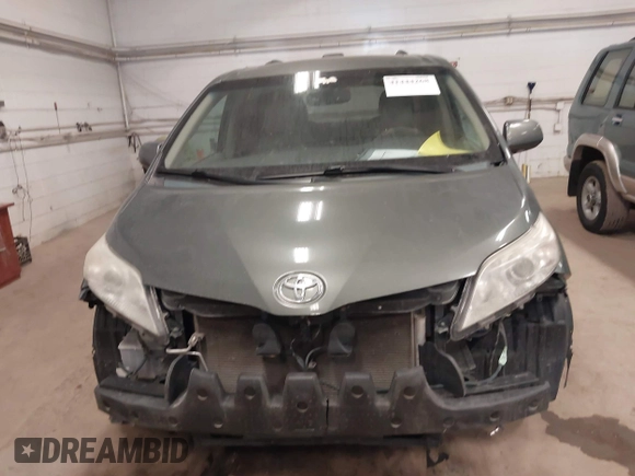 2011 Toyota Sienna XLE with VIN 5TDDK3DC0BS008343, listed as a IAAI auction lot 41444268 with 215,778 mi miles. Bid and sale history available at carsss.com. Image 12.