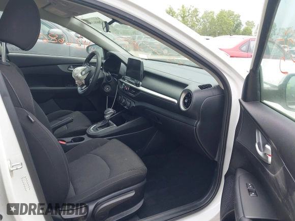 2021 Kia Forte LXS с VIN 3KPF24AD2ME409093, выставлен на аукционе IAAI как лот 42668655 с пробегом 39 905 миль миль и . История ставок и продаж доступна на DreamBid. Изображение 5.