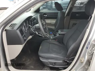 2005 Dodge Magnum SE z VIN 2D4FV48V65H683993, wystawiony jako Copart lot #67498284 z przebiegiem 164 931 mil mil oraz Szkoda całkowita • Salvage title. Historia ofert i sprzedaży dostępna na DreamBid. Obrazek 7.