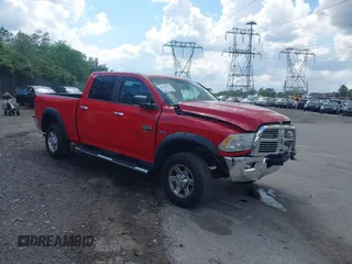 2011 Ram 2500 Big Horn z VIN 3D7TT2CT0BG529216, wystawiony jako IAAI lot #42203499 z przebiegiem 161 781 mil mil oraz . Historia ofert i sprzedaży dostępna na DreamBid. Obrazek 1.