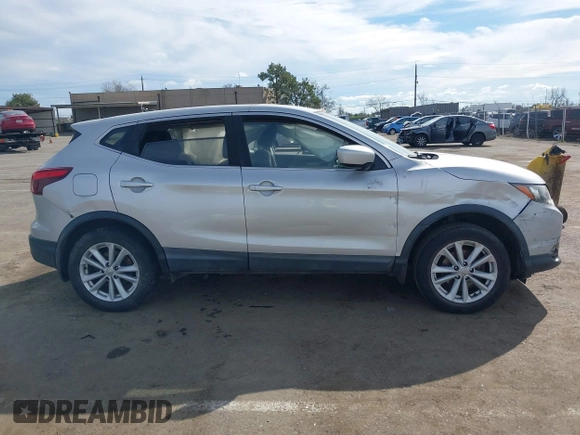 2017 Nissan Rogue S z VIN JN1BJ1CP5HW022009, wystawiony jako IAAI lot #41627266 z przebiegiem 120 966 mil mil oraz . Historia ofert i sprzedaży dostępna na DreamBid. Obrazek 13.