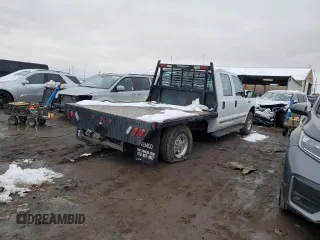 2000 Ford Super Duty F-250 XL with VIN 1FTNW21SXYEB02887, listed as a Copart auction lot 79716124 with 184,020 mi miles and Salvage Title. Bid and sale history available at carsss.com. Image 3.