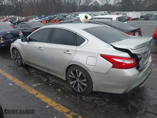2016 Nissan Altima 2.5 SL with VIN 1N4AL3AP4GC280514, listed as a IAAI auction lot 41543329 with 154,268 mi miles. Bid and sale history available at carsss.com. Image 3.