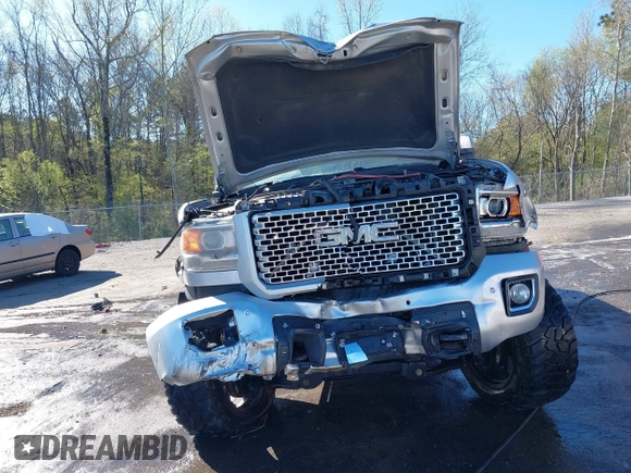2015 GMC Sierra 2500HD available WiFi Denali with VIN 1GT120E87FF173940, listed as a IAAI auction lot 41843586 with 167,992 mi miles. Bid and sale history available at carsss.com. Image 6.
