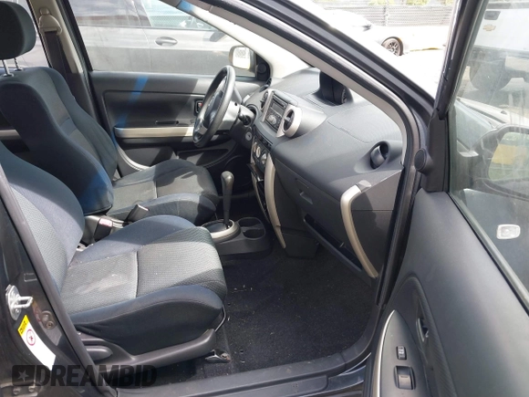 2006 Scion xA with VIN JTKKT604060167370, listed as a IAAI auction lot 41866771 with 199,608 mi miles. Bid and sale history available at carsss.com. Image 5.