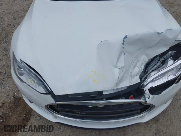 2013 Tesla Model S Performance z VIN 5YJSA1DP1DFP16609, wystawiony jako IAAI lot #42458995 z przebiegiem 110 722 mil mil oraz . Historia ofert i sprzedaży dostępna na DreamBid. Obrazek 22.