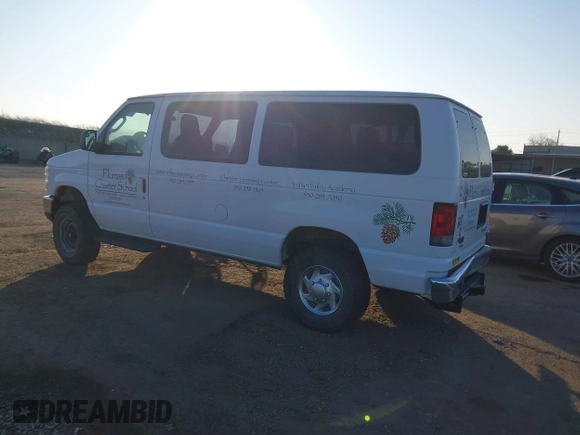 2013 Ford Econoline Passenger XL z VIN 1FMNE1BW1DDA34392, wystawiony jako IAAI lot #41420532 z przebiegiem 65 743 mil mil oraz . Historia ofert i sprzedaży dostępna na DreamBid. Obrazek 3.