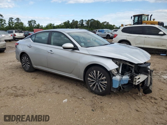 2023 Nissan Altima SV z VIN 1N4BL4DV7PN330976, wystawiony jako Copart lot #56549885 z przebiegiem 40 420 mil mil oraz Szkoda całkowita • Salvage title. Historia ofert i sprzedaży dostępna na DreamBid. Obrazek 4.