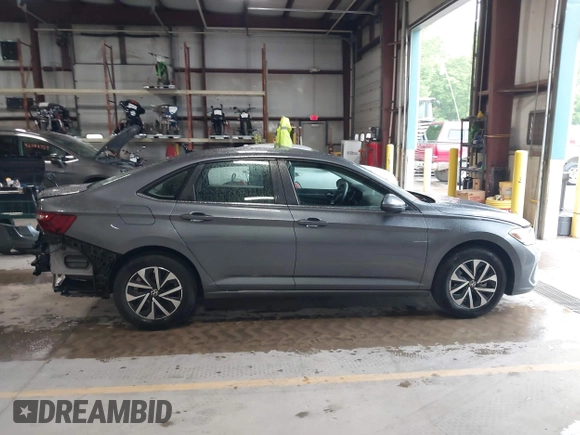 2024 Volkswagen Jetta S with VIN 3VW5M7BU2RM039540, listed as a IAAI auction lot 42422981 with 17,568 mi miles and . Bid and sale history available at DreamBid. Image 14.