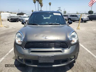 2012 MINI Countryman S с VIN WMWZC3C52CWL82215, выставлен на аукционе Copart как лот 61676325 с пробегом 131 260 миль миль и Чистый • Clean title. История ставок и продаж доступна на DreamBid. Изображение 5.