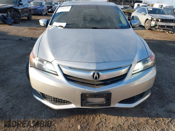 2013 Acura ILX with VIN 19VDE1F3XDE002337, listed as a IAAI auction lot 41417917 with 170,373 mi miles. Bid and sale history available at carsss.com. Image 12.