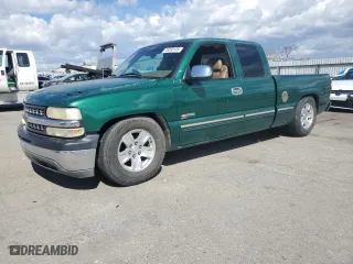 1999 Chevrolet Silverado 1500 LS with VIN 2GCEC19T5X1172300, listed as a Copart auction lot 48390105 with 225,713 mi miles and Salvage Title. Bid and sale history available at carsss.com. Image 1.