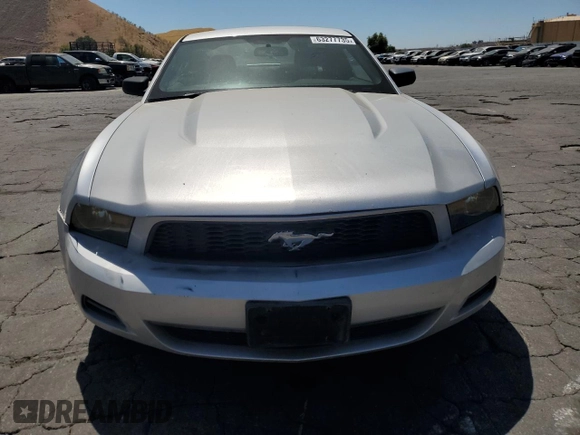 2010 Ford Mustang V6 with VIN 1ZVBP8AN1A5134837, listed as a Copart auction lot 63277735 with 196,203 mi miles and Clean title. Bid and sale history available at DreamBid. Image 5.