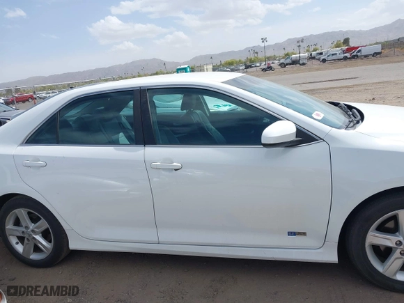 2014 Toyota Camry Hybrid LE with VIN 4T1BD1FK6EU132834, listed as a IAAI auction lot 41927444 with 93,739 mi miles. Bid and sale history available at carsss.com. Image 13.