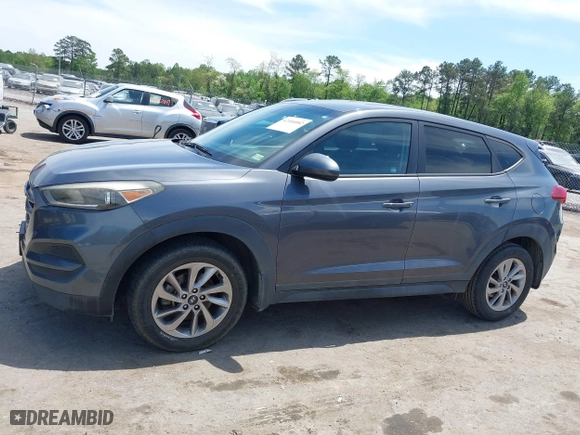 2016 Hyundai Tucson SE with VIN KM8J23A44GU119203, listed as a IAAI auction lot 42104002 with 139,797 mi miles. Bid and sale history available at carsss.com. Image 14.